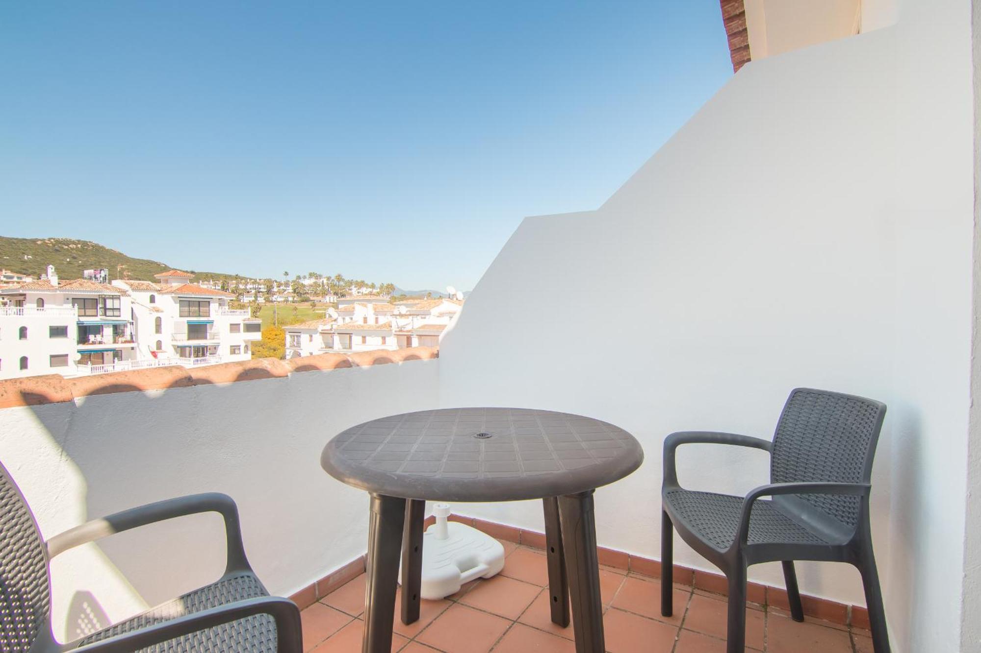 2233-Lovely 2 Bedrooms On The Beach, Pool And Port Манилва Экстерьер фото