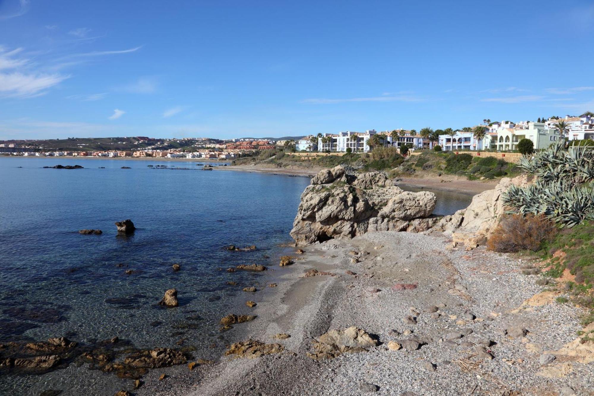 2233-Lovely 2 Bedrooms On The Beach, Pool And Port Манилва Экстерьер фото